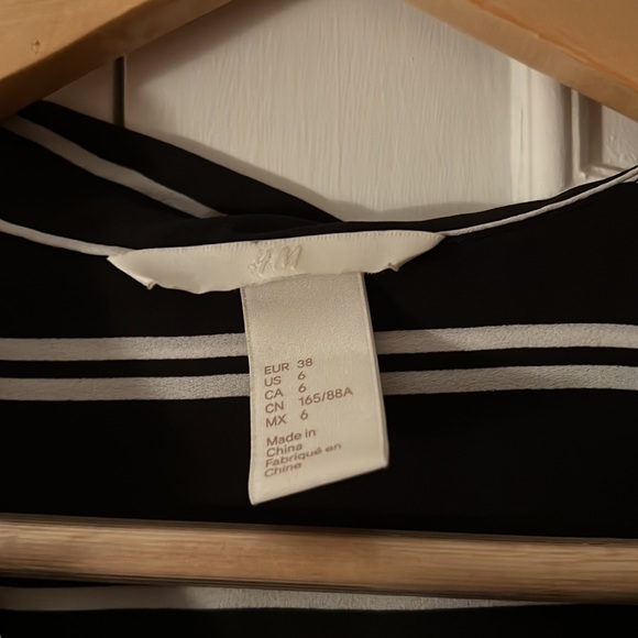 H&M Striped Blouse Size M - Picture 2 of 5